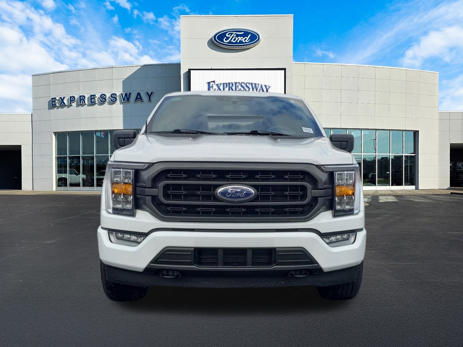 2023 Ford F-150 XLT 4WD SuperCrew 5.5' Box