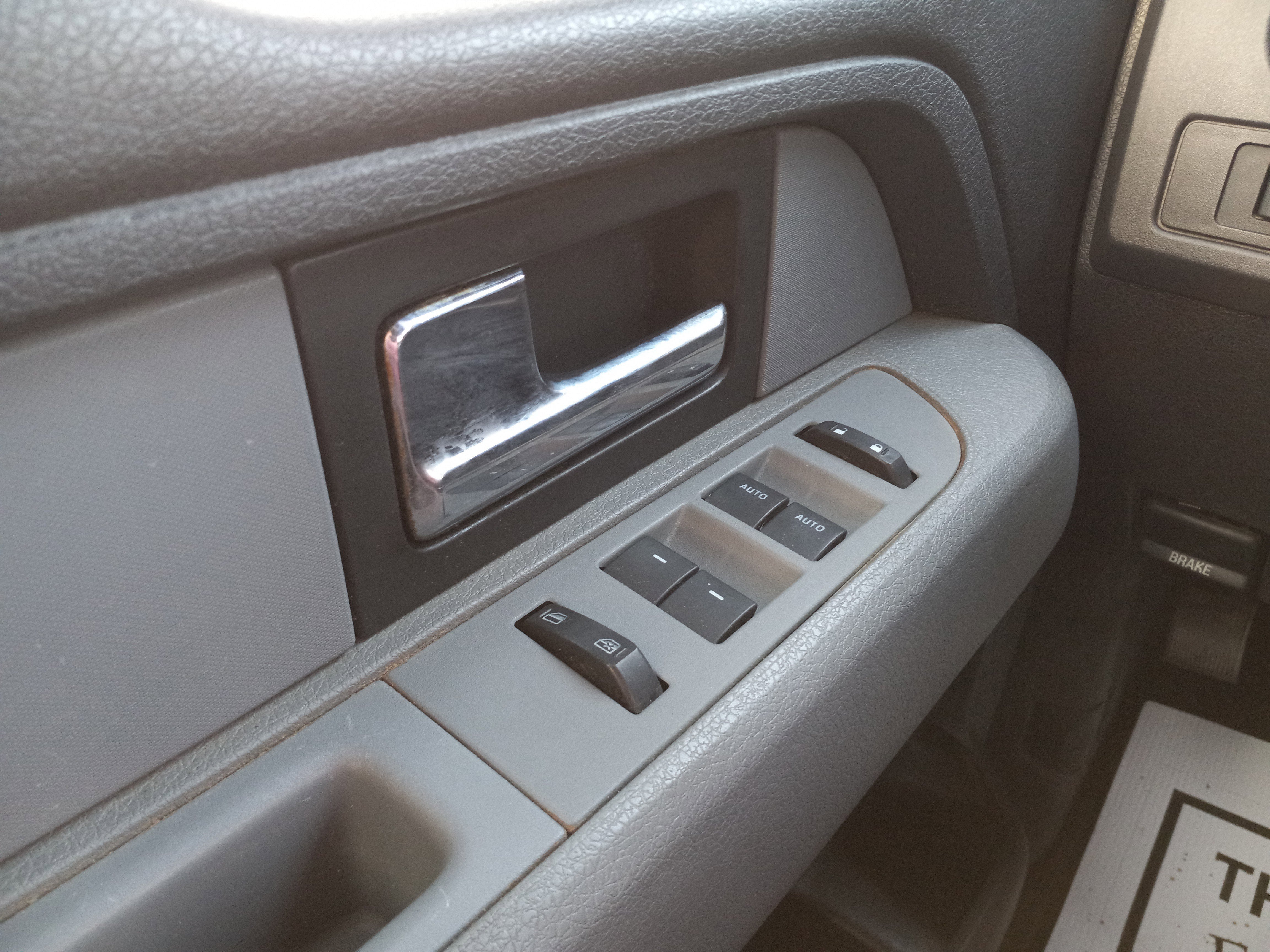 2013 Ford F-150 2WD SuperCab 145" XLT