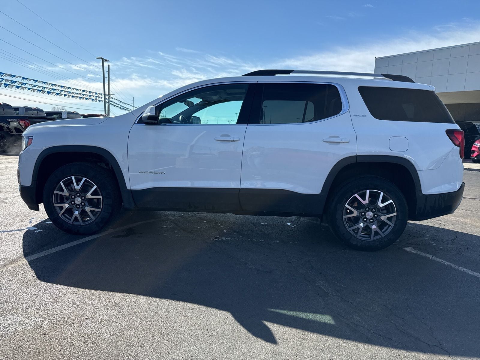 2022 GMC Acadia SLE