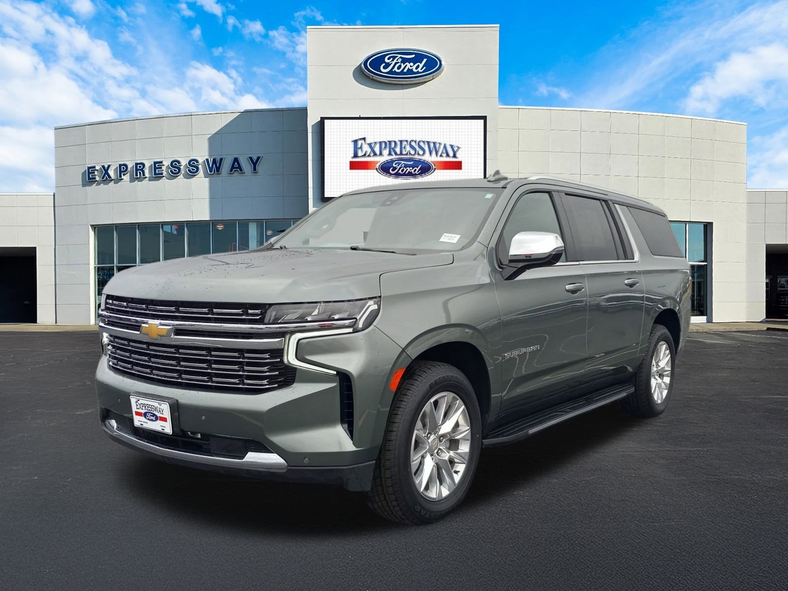 2023 Chevrolet Suburban Premier