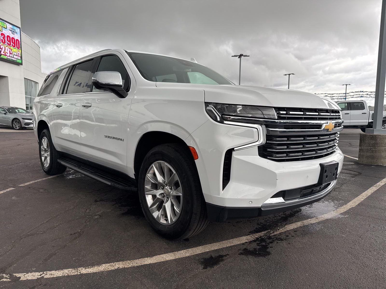 2023 Chevrolet Suburban Premier