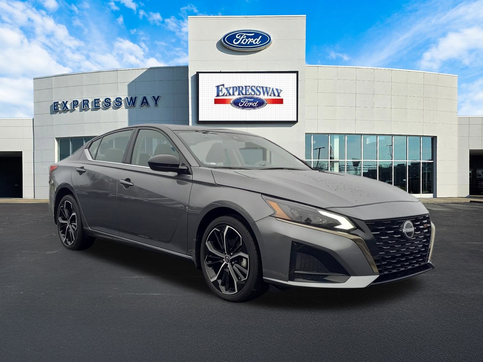 2025 Nissan Altima 2.5 SR