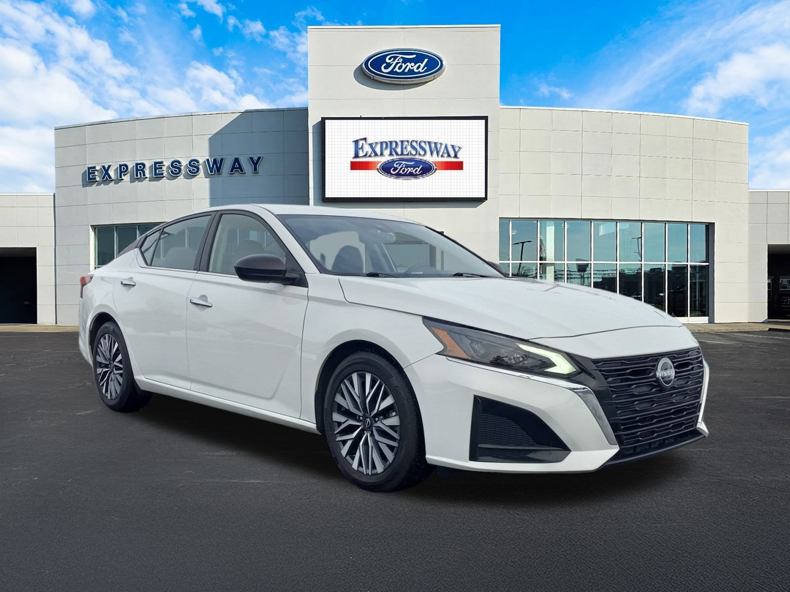 2024 Nissan Altima 2.5 SV