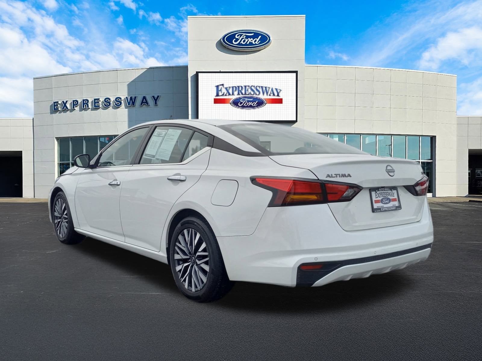 2024 Nissan Altima 2.5 SV