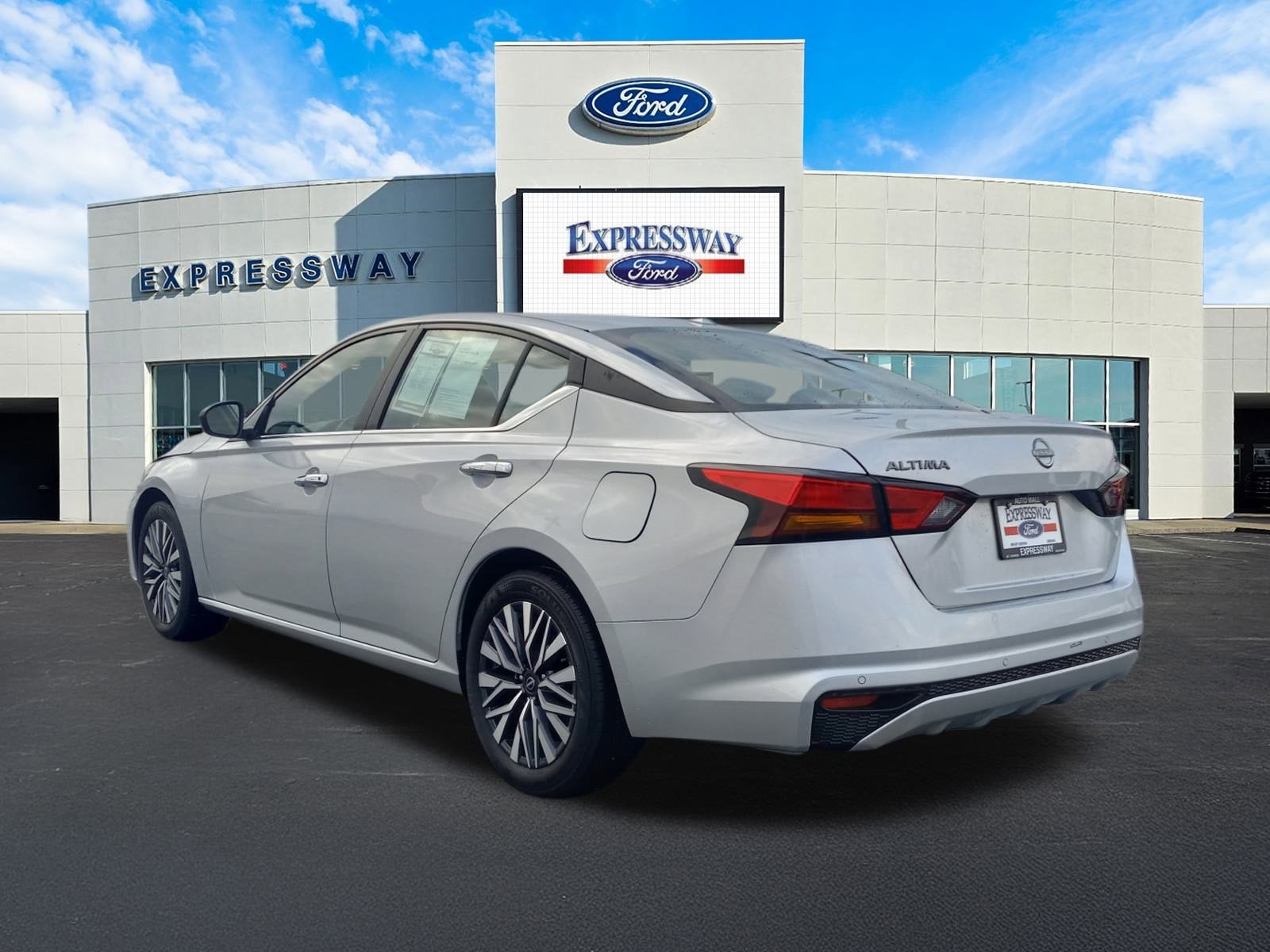 2024 Nissan Altima 2.5 SV