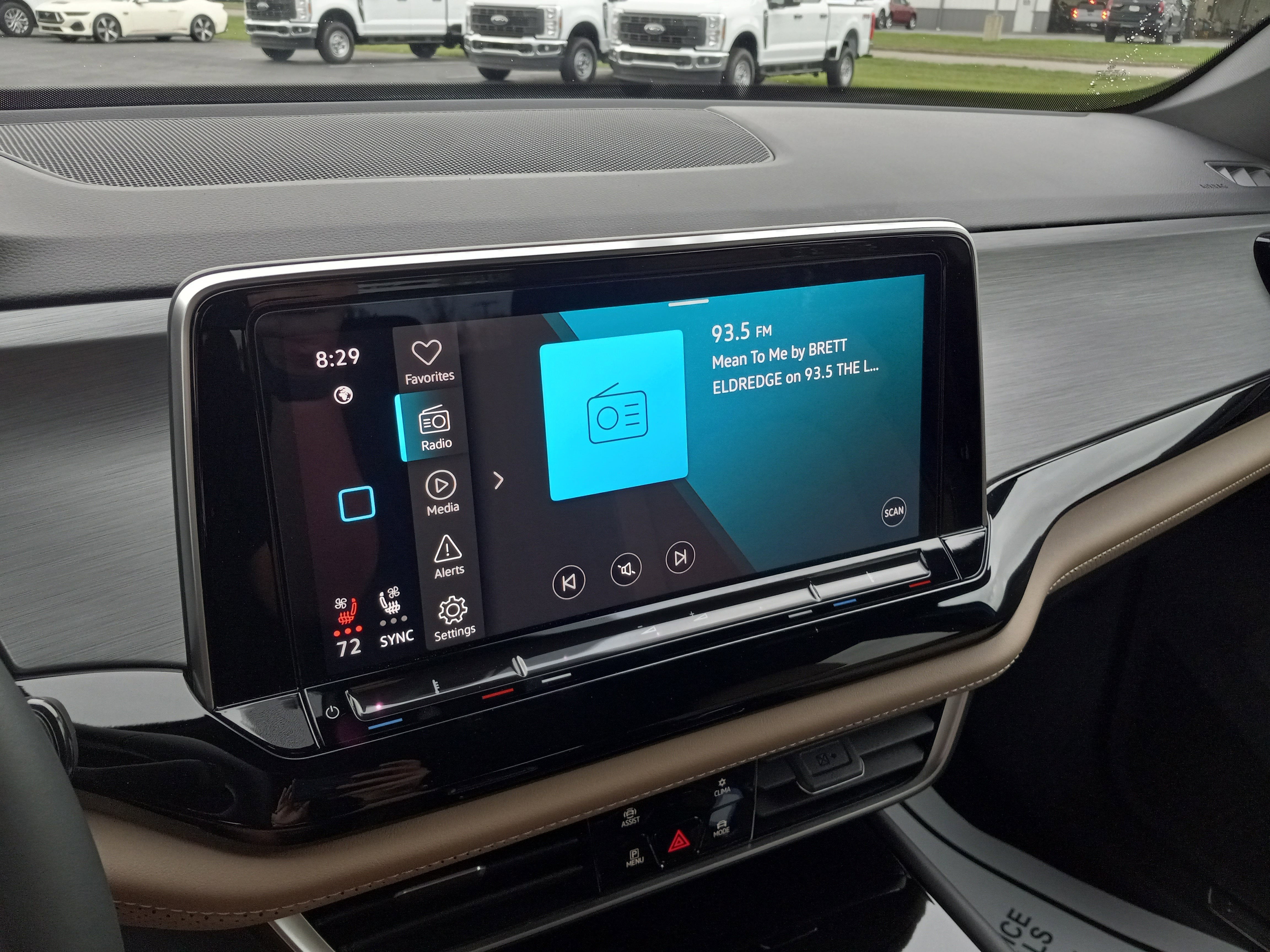 2024 Volkswagen Atlas Cross Sport 2.0T SE w/Technology