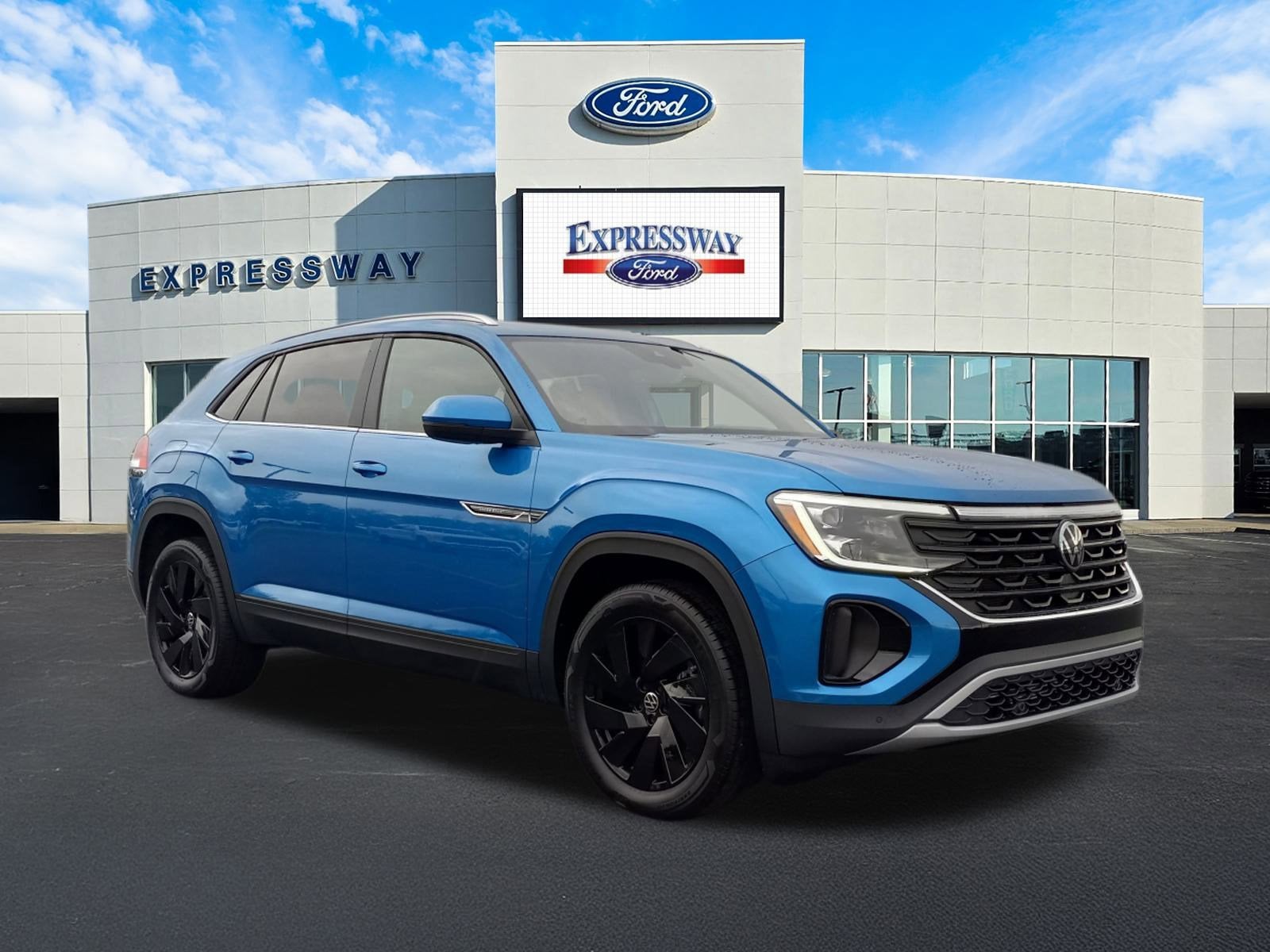 2024 Volkswagen Atlas Cross Sport 2.0T SE w/Technology