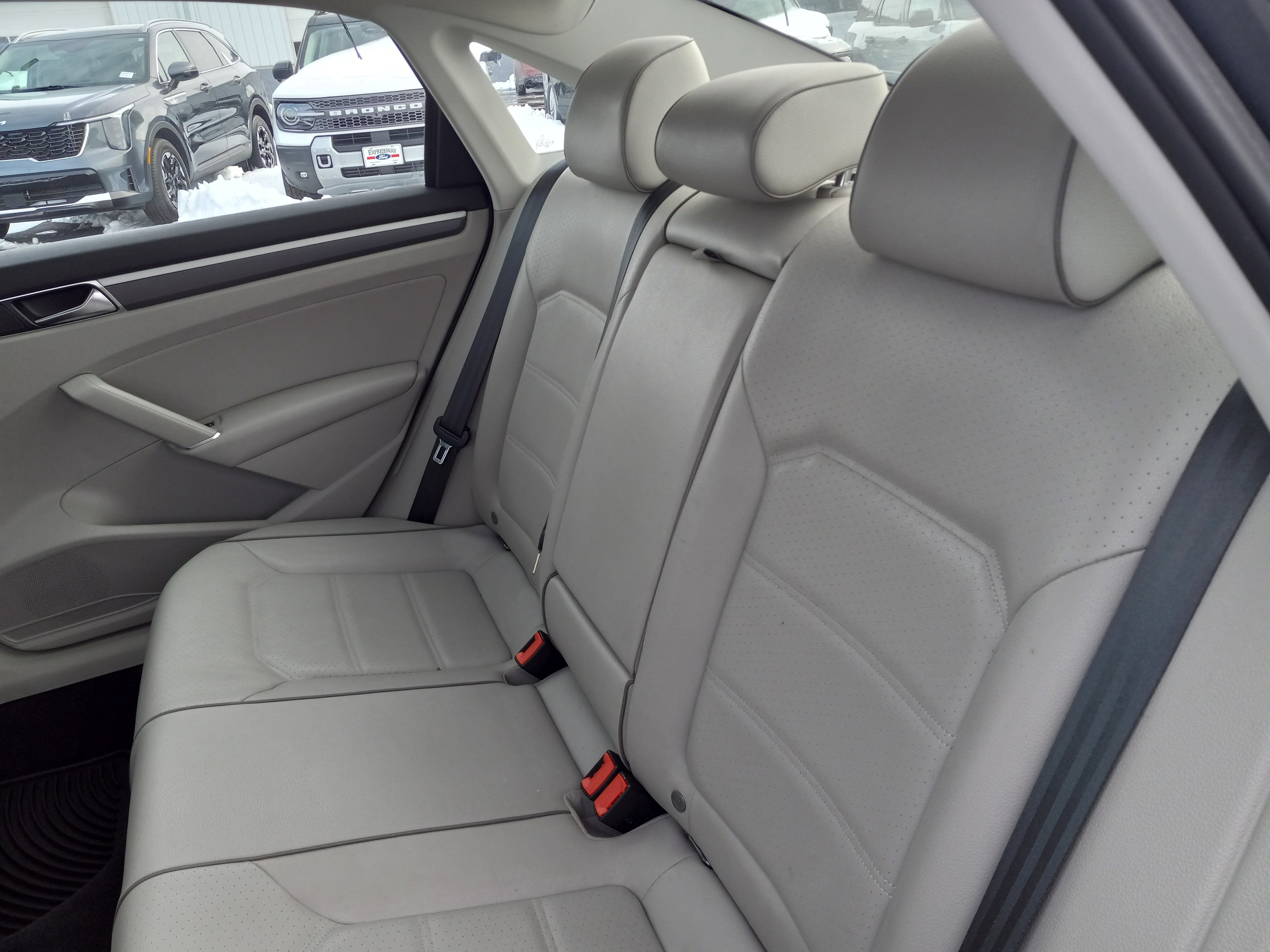 2018 Volkswagen Passat 2.0T R-Line