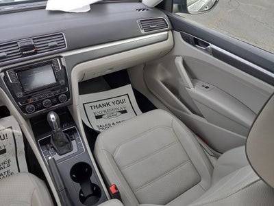 2018 Volkswagen Passat 2.0T R-Line