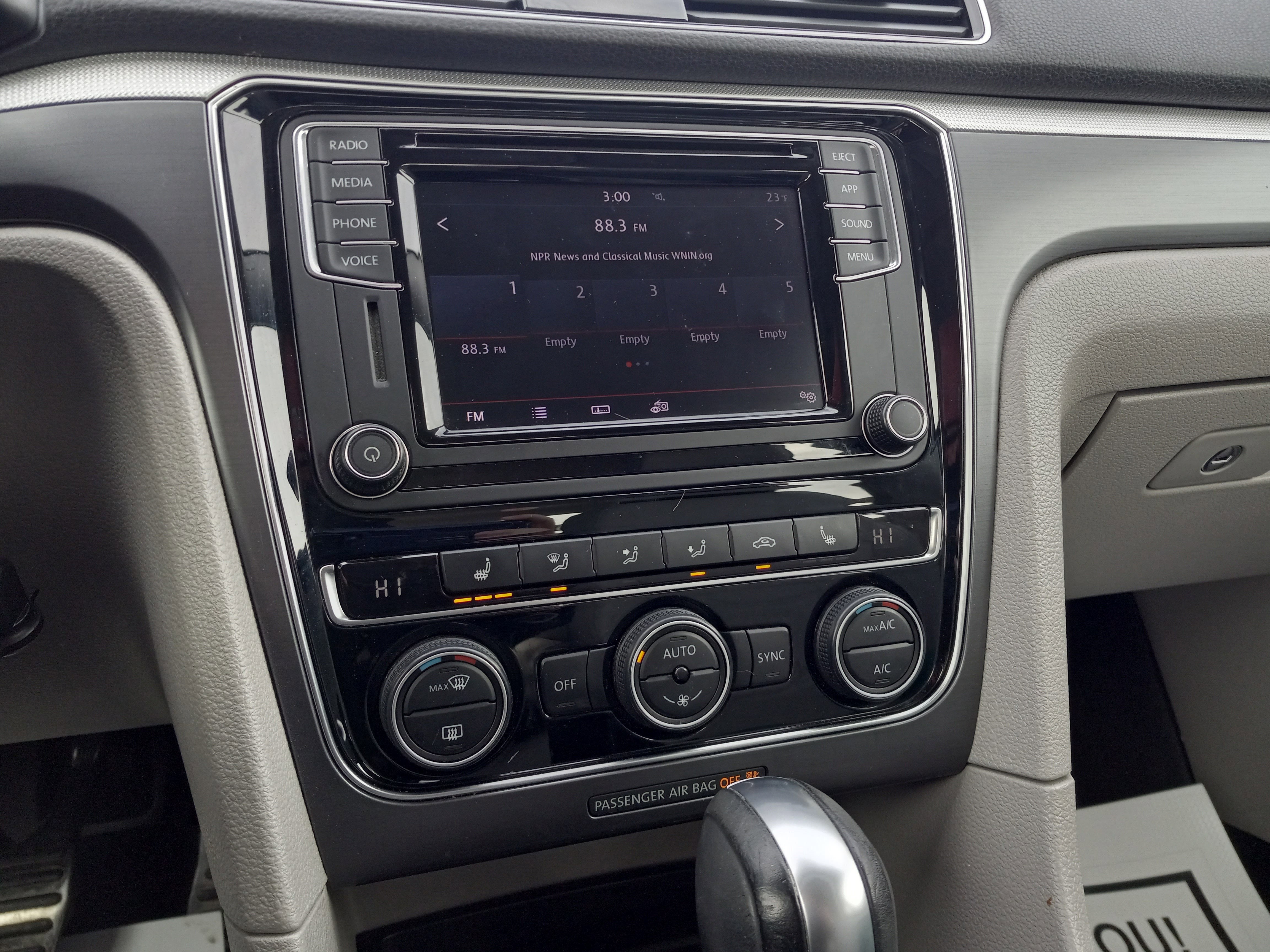 2018 Volkswagen Passat 2.0T R-Line