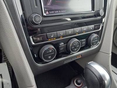 2018 Volkswagen Passat 2.0T R-Line