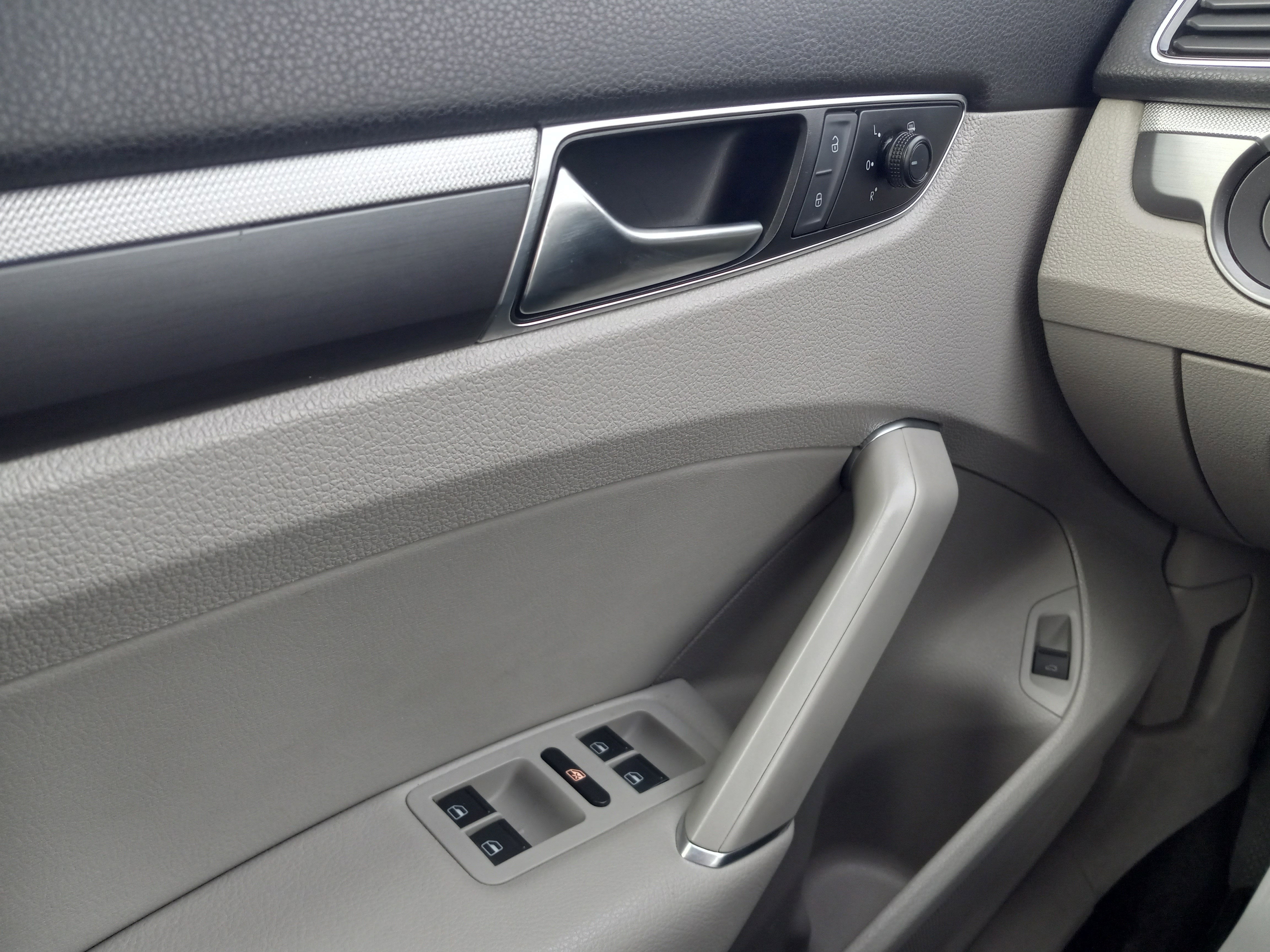 2018 Volkswagen Passat 2.0T R-Line