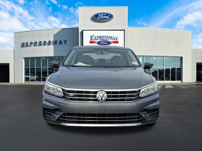 2018 Volkswagen Passat 2.0T R-Line