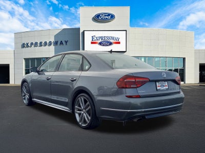2018 Volkswagen Passat 2.0T R-Line