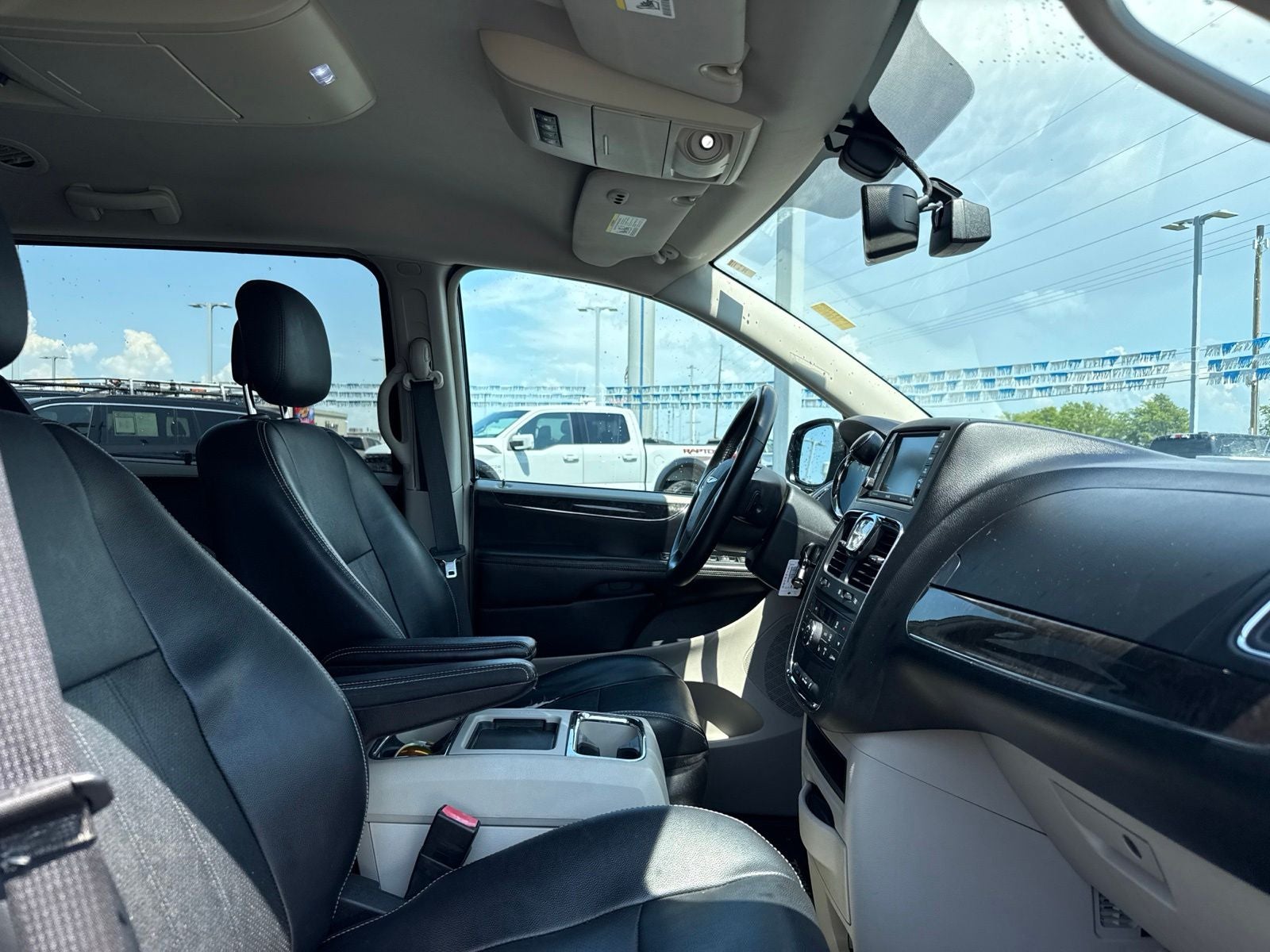 2011 Chrysler Town & Country Touring-L