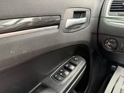 2018 Chrysler 300 Base