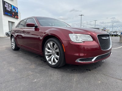 2018 Chrysler 300 Base