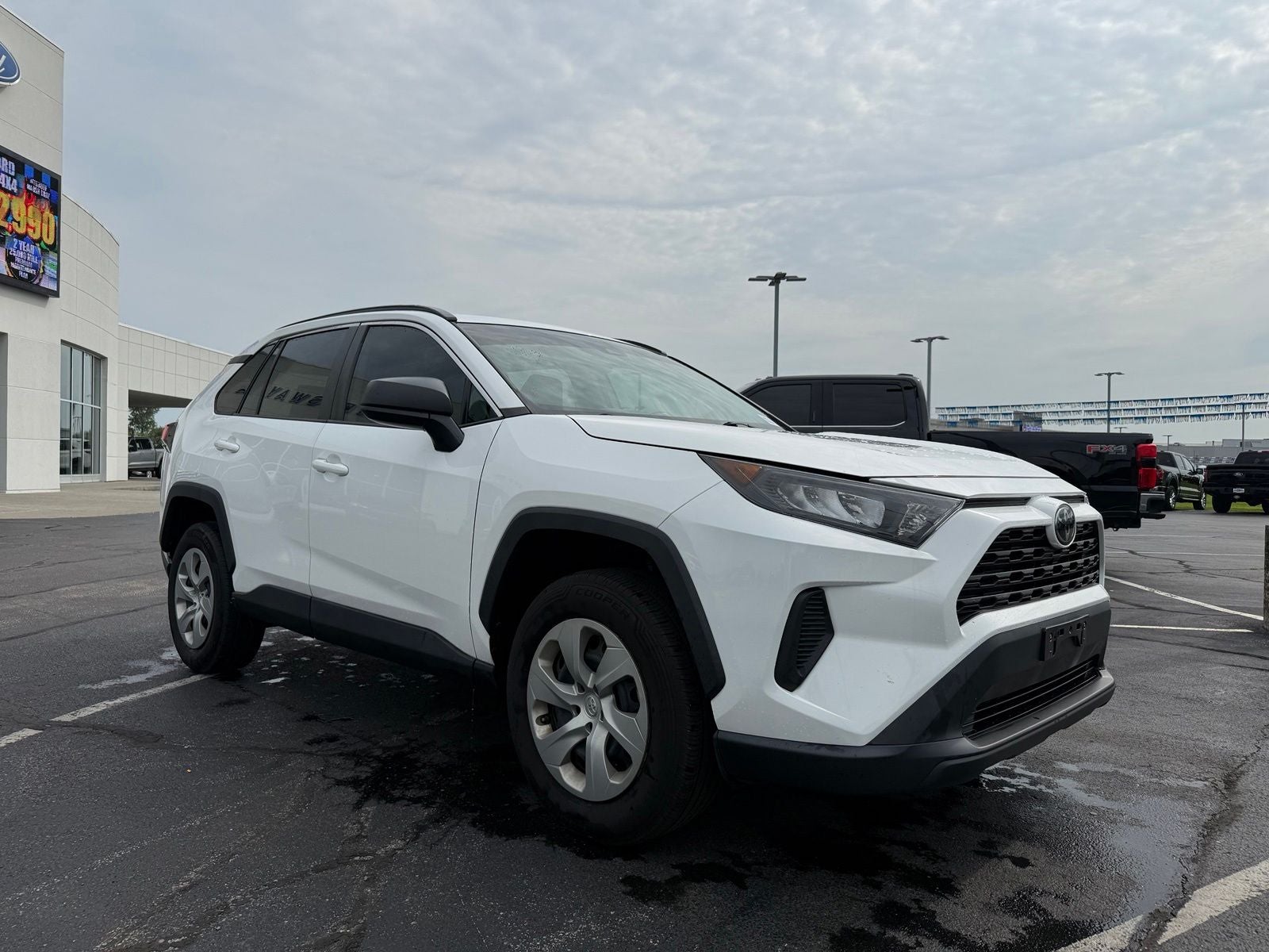 2020 Toyota RAV4 LE