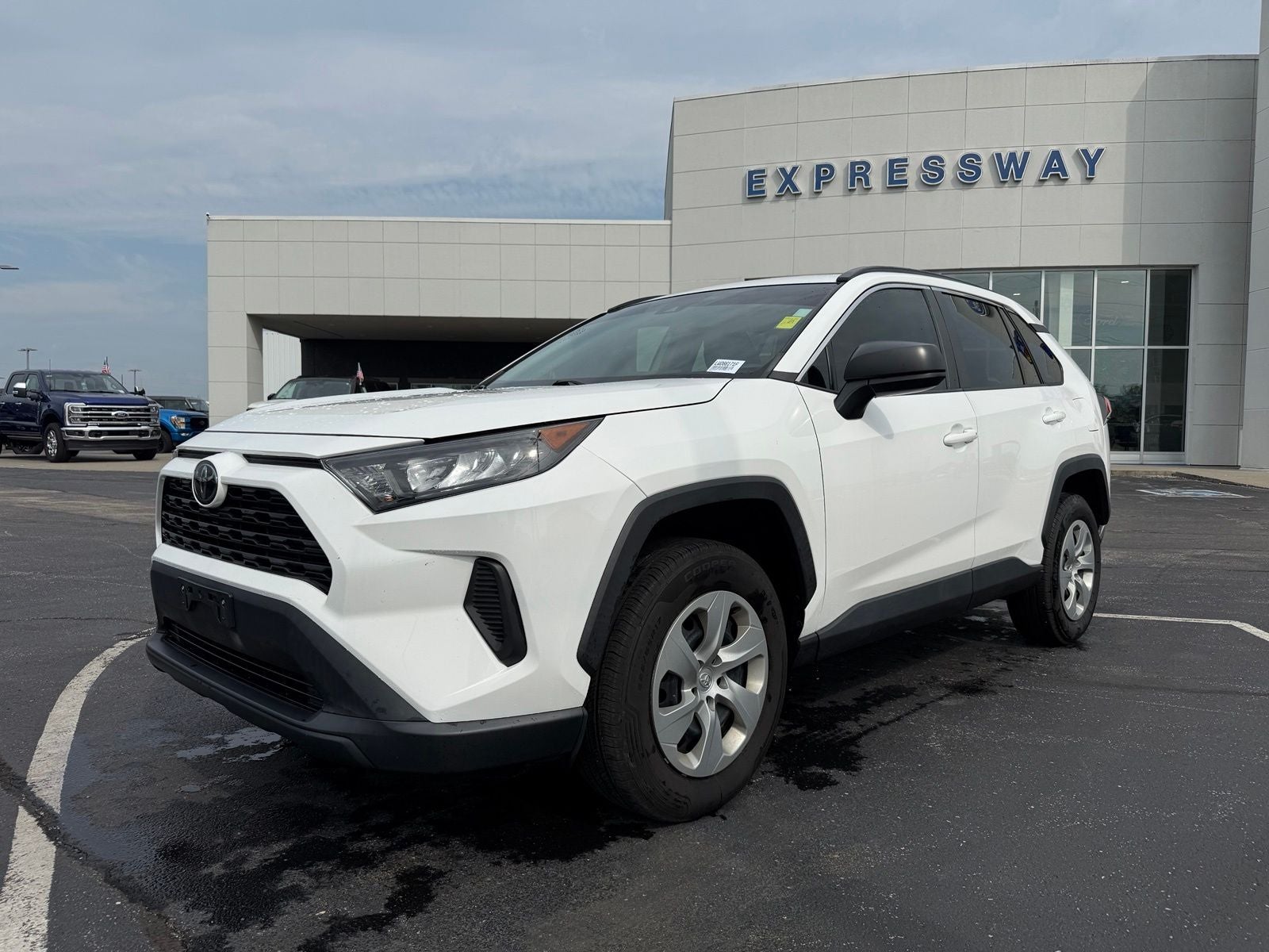 2020 Toyota RAV4 LE