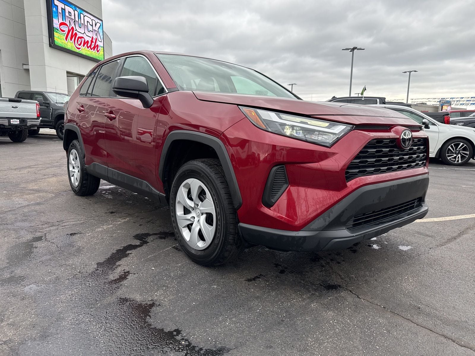 2024 Toyota RAV4 LE