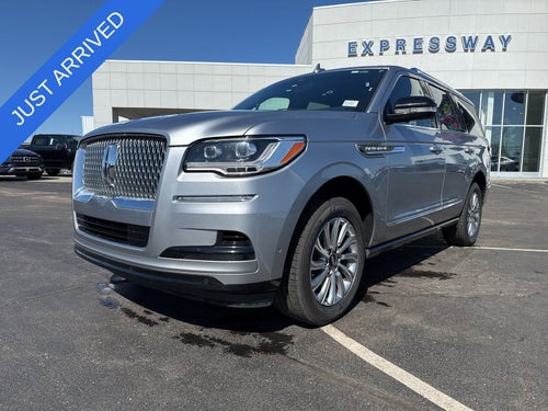 2023 Lincoln Navigator Standard