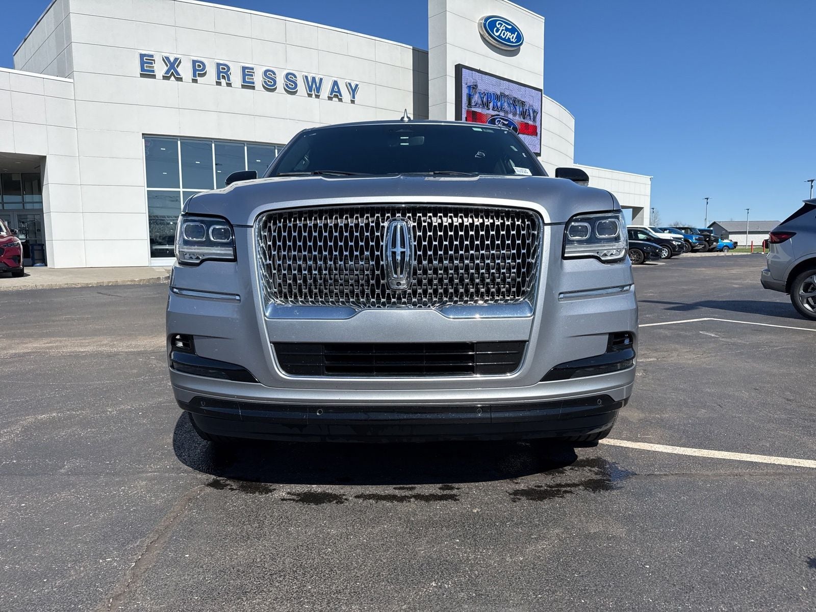 2023 Lincoln Navigator Standard