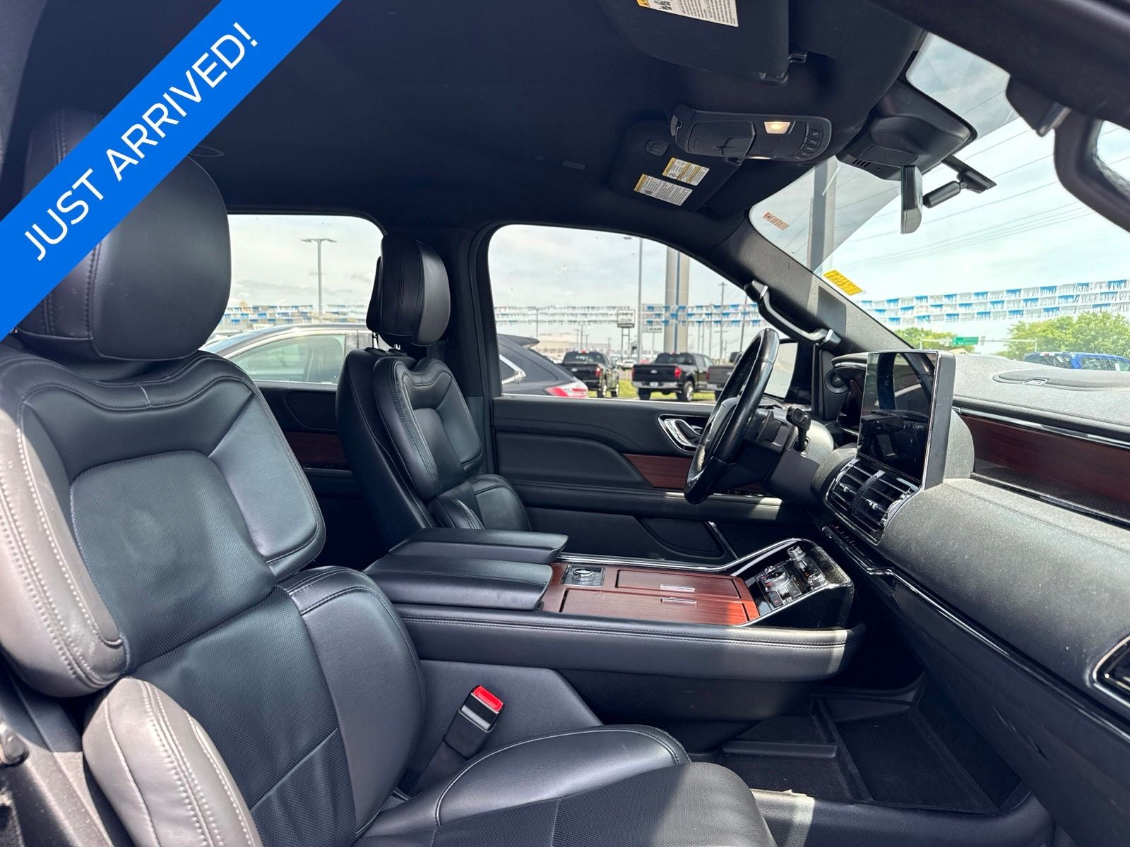 2023 Lincoln Navigator Standard