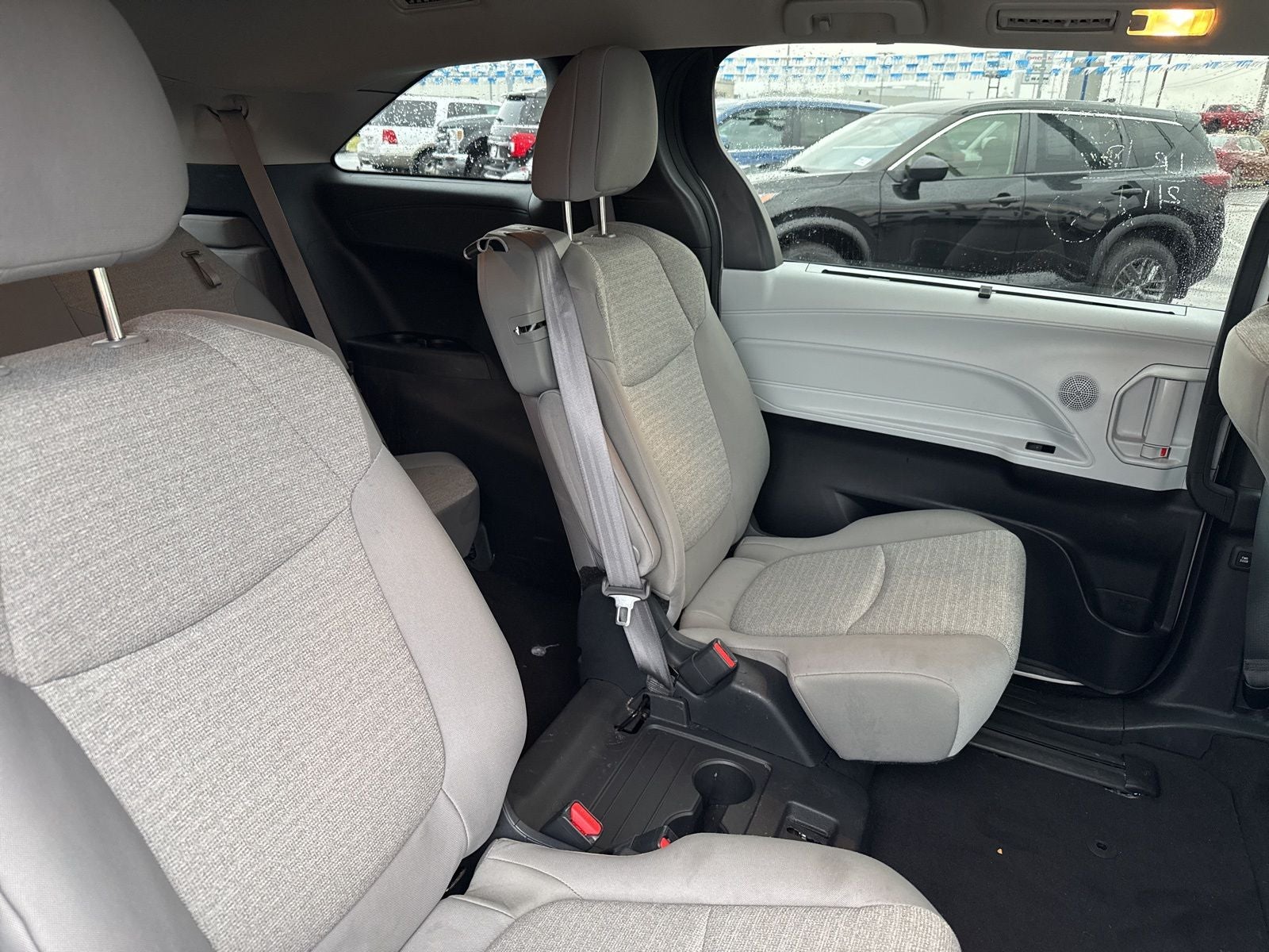 2025 Toyota Sienna LE