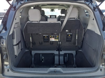 2024 Toyota Sienna LE