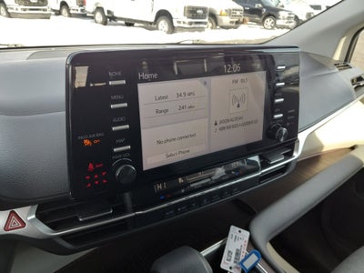 2024 Toyota Sienna LE