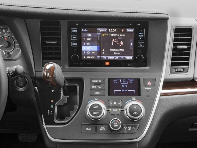 2017 Toyota Sienna XLE Premium 8 Passenger