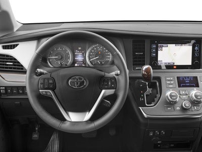 2017 Toyota Sienna XLE Premium 8 Passenger