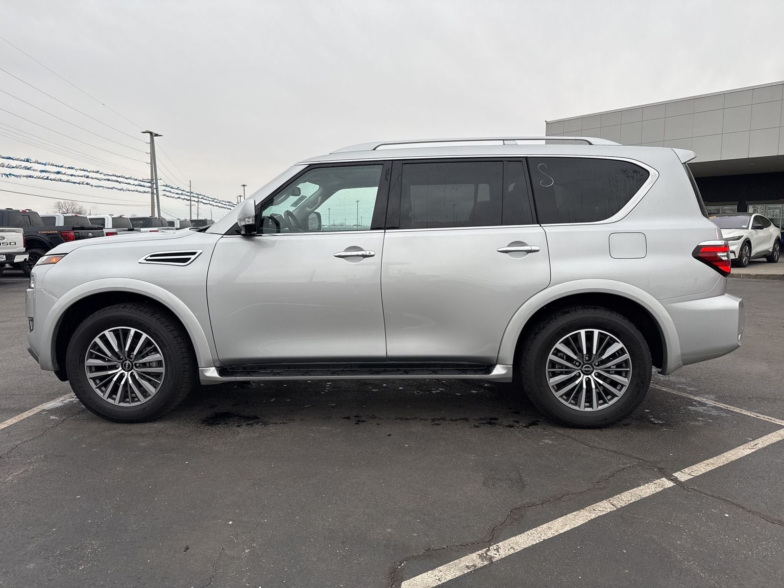 2024 Nissan Armada SL
