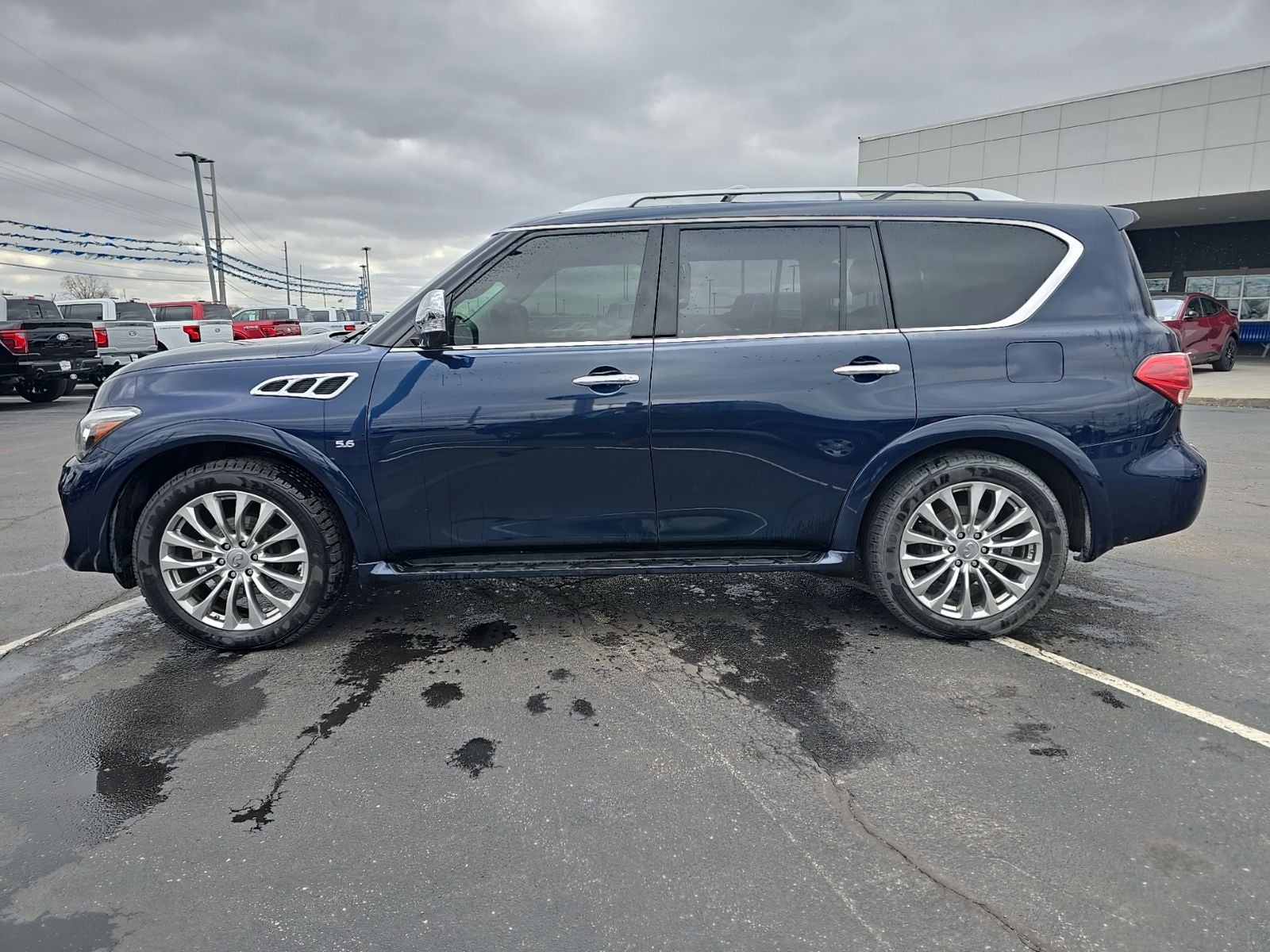 2017 INFINITI QX80 Base