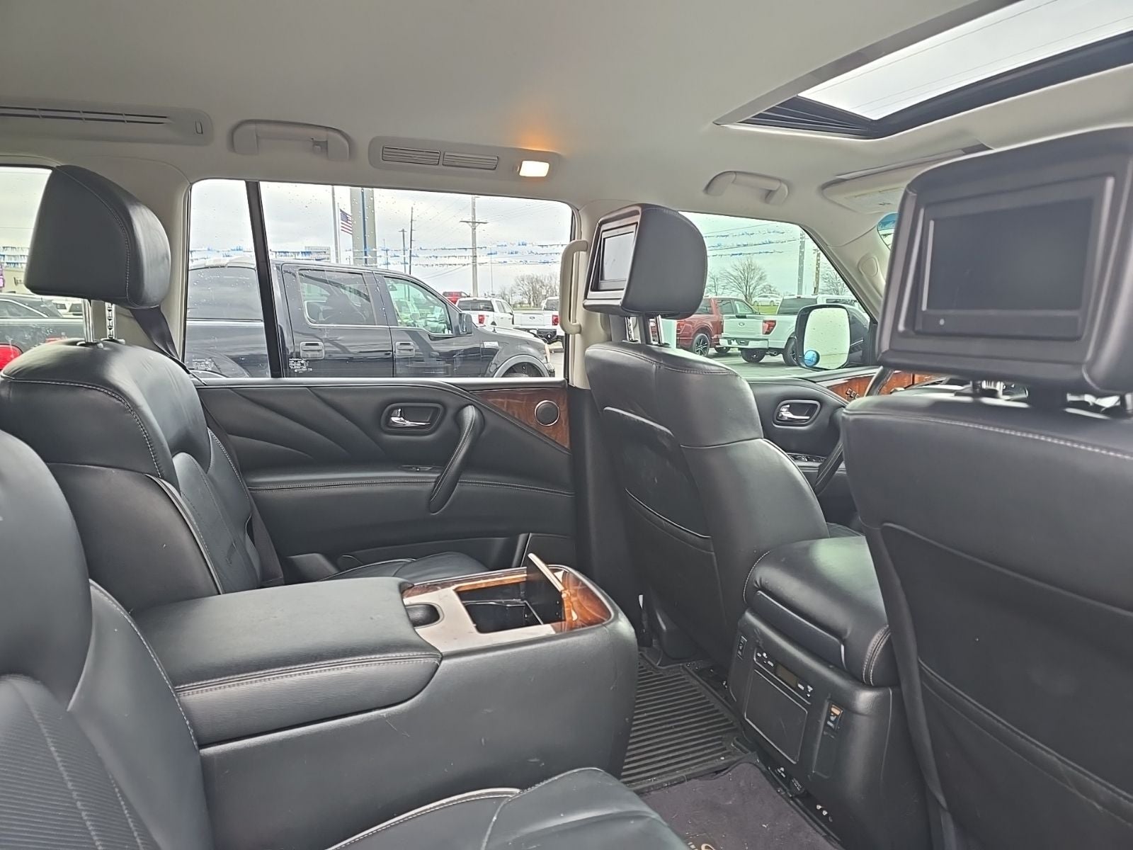 2017 INFINITI QX80 Base