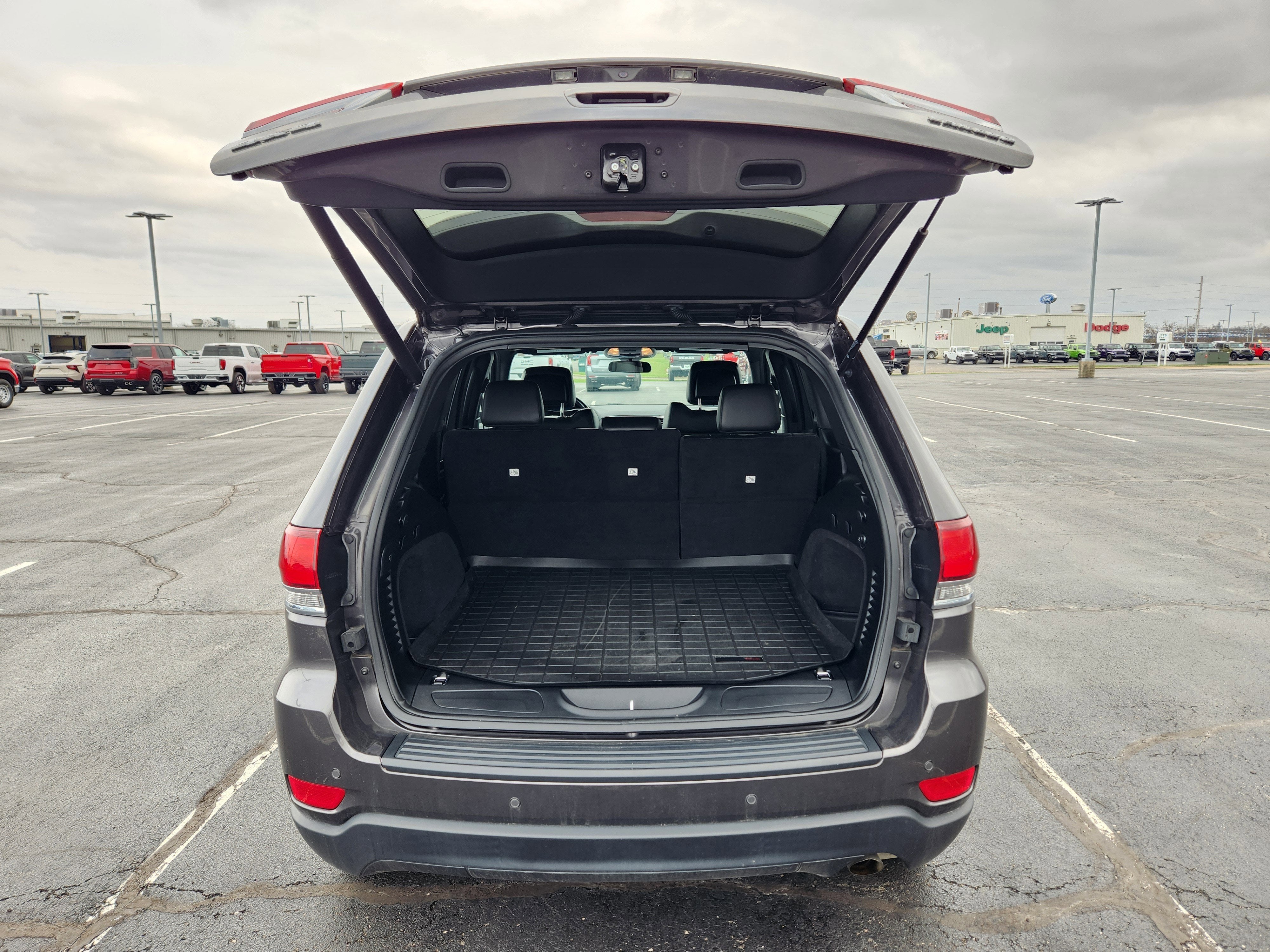 2021 Jeep Grand Cherokee Laredo X 4x4