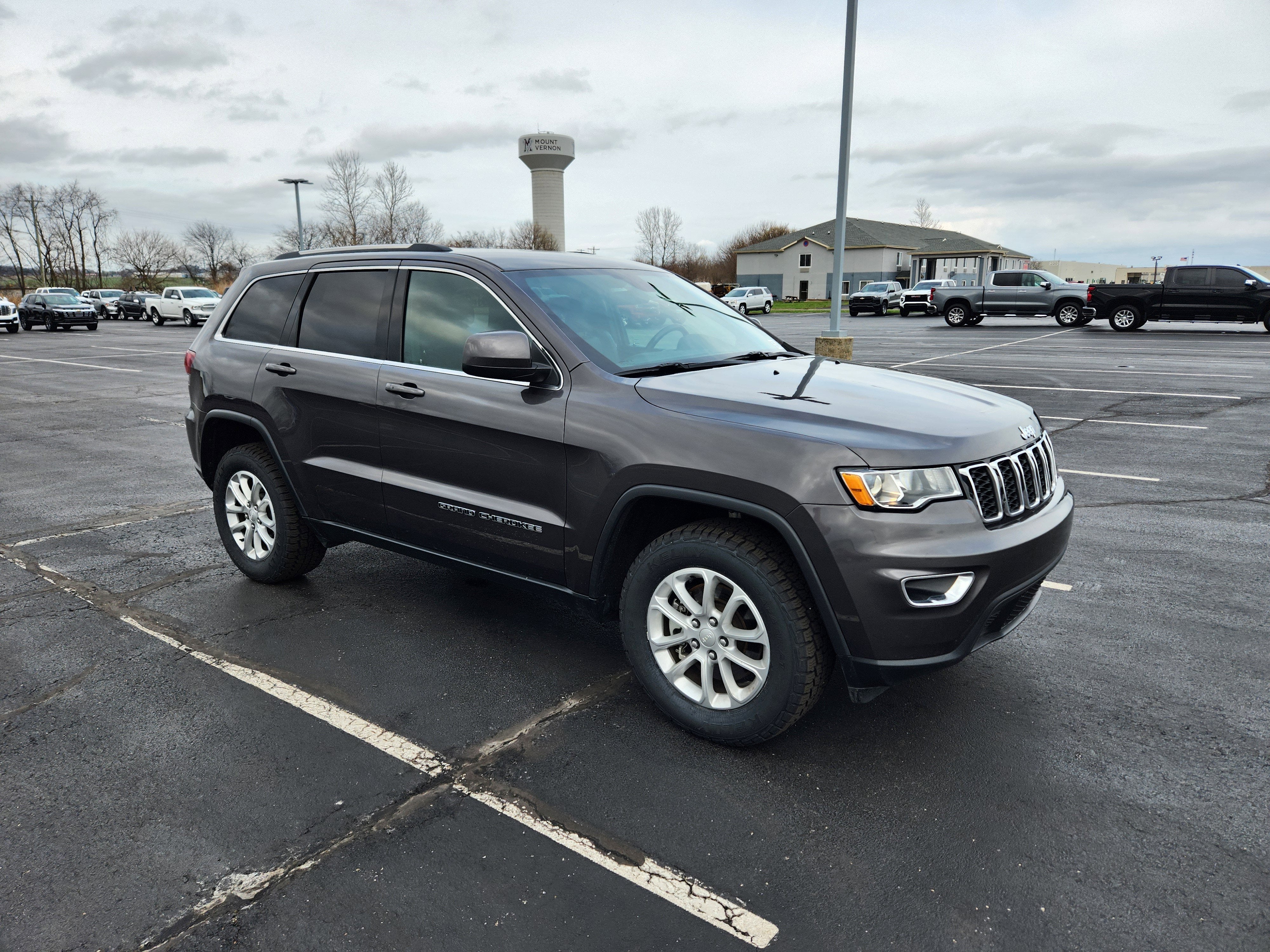 2021 Jeep Grand Cherokee Laredo X 4x4