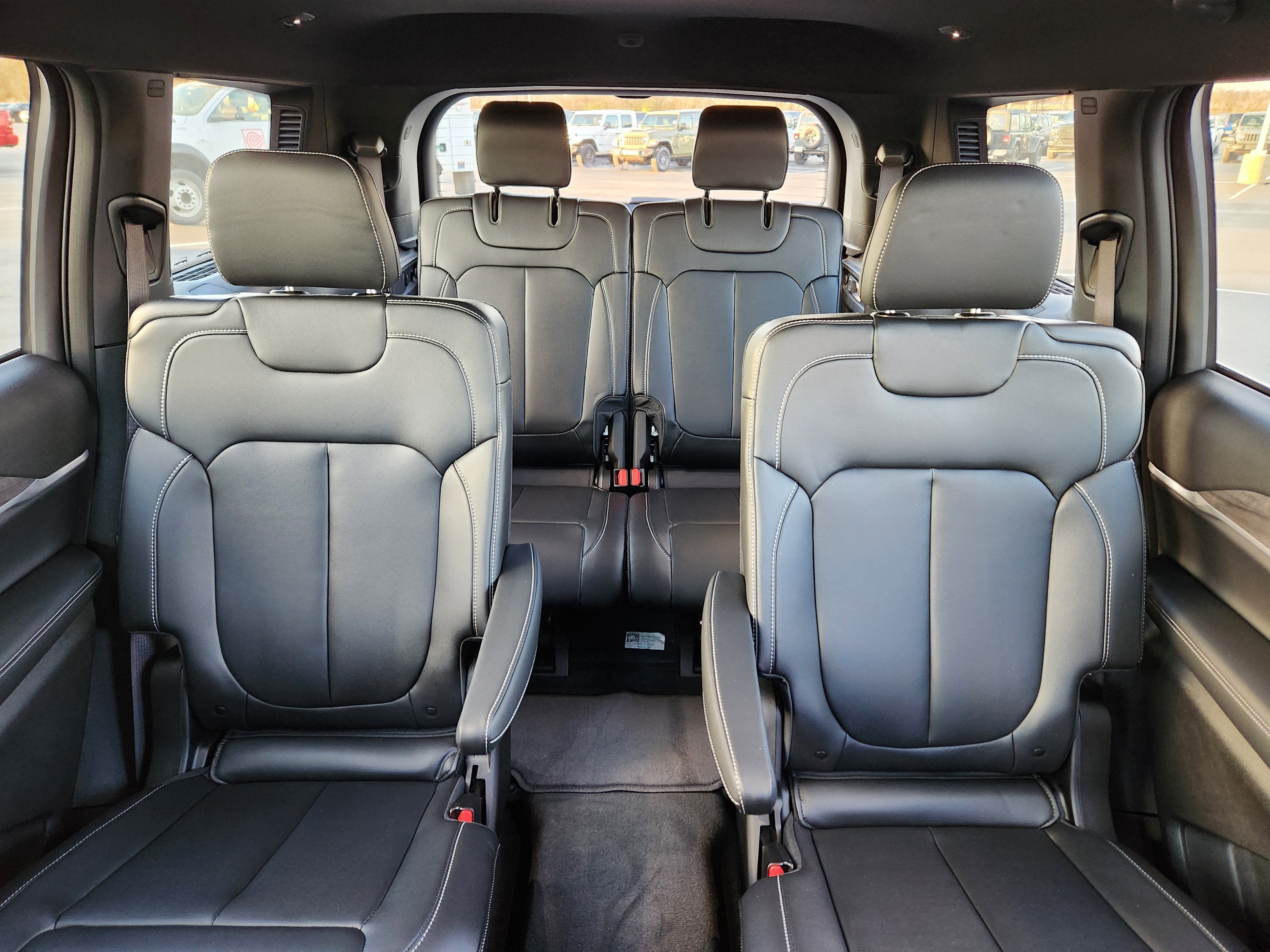 2025 Jeep Grand Cherokee L Limited 4x4