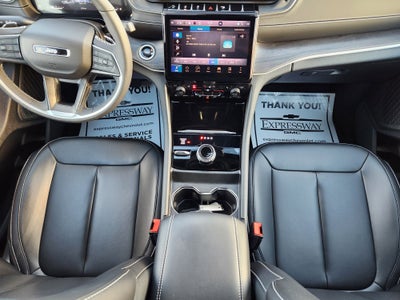 2025 Jeep Grand Cherokee L Limited 4x4