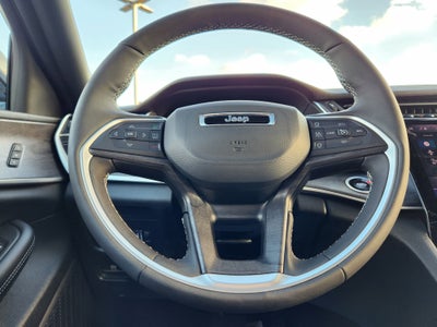 2025 Jeep Grand Cherokee L Limited 4x4