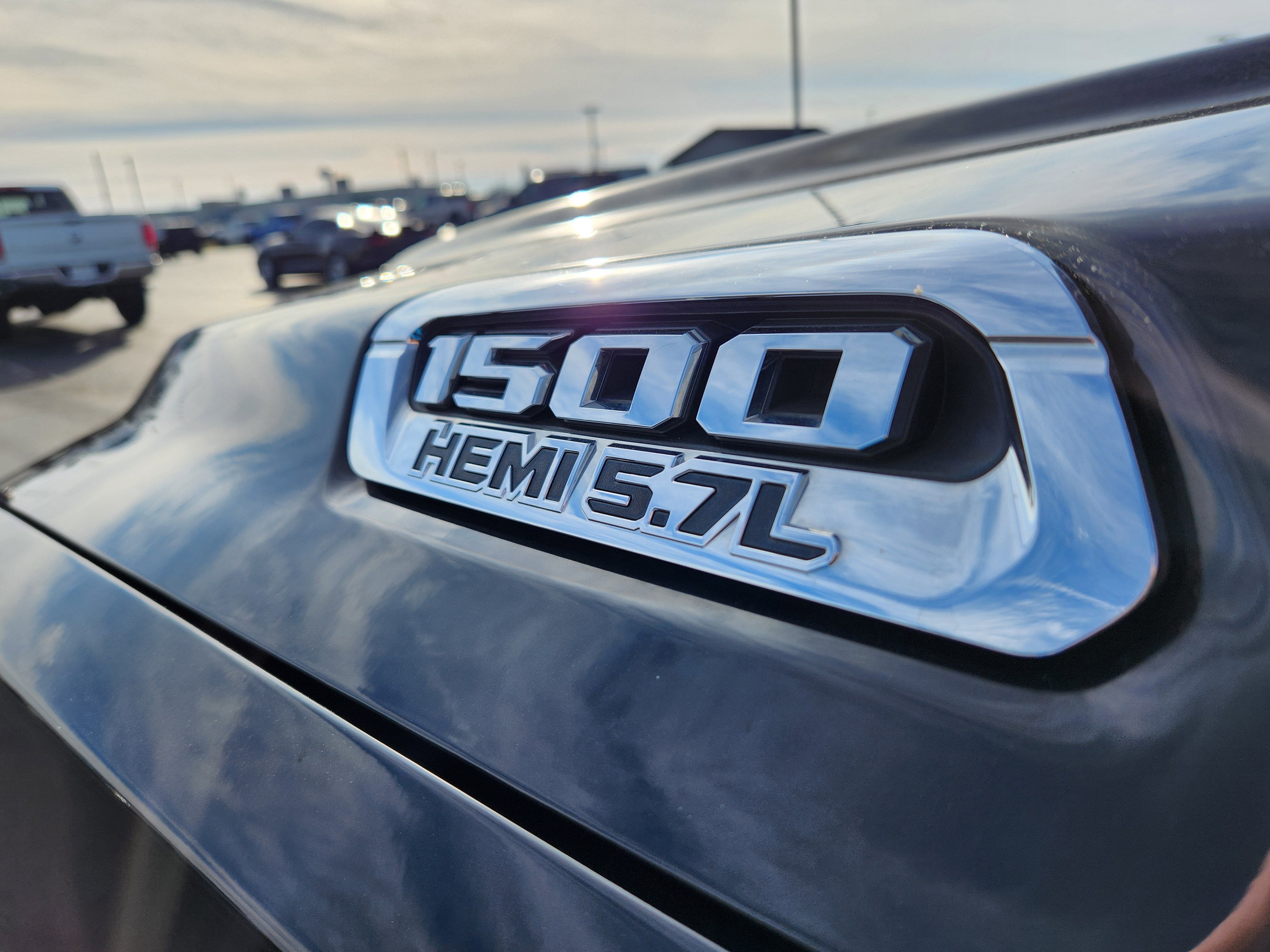 2019 RAM 1500 Limited Crew Cab 4x4 5'7" Box