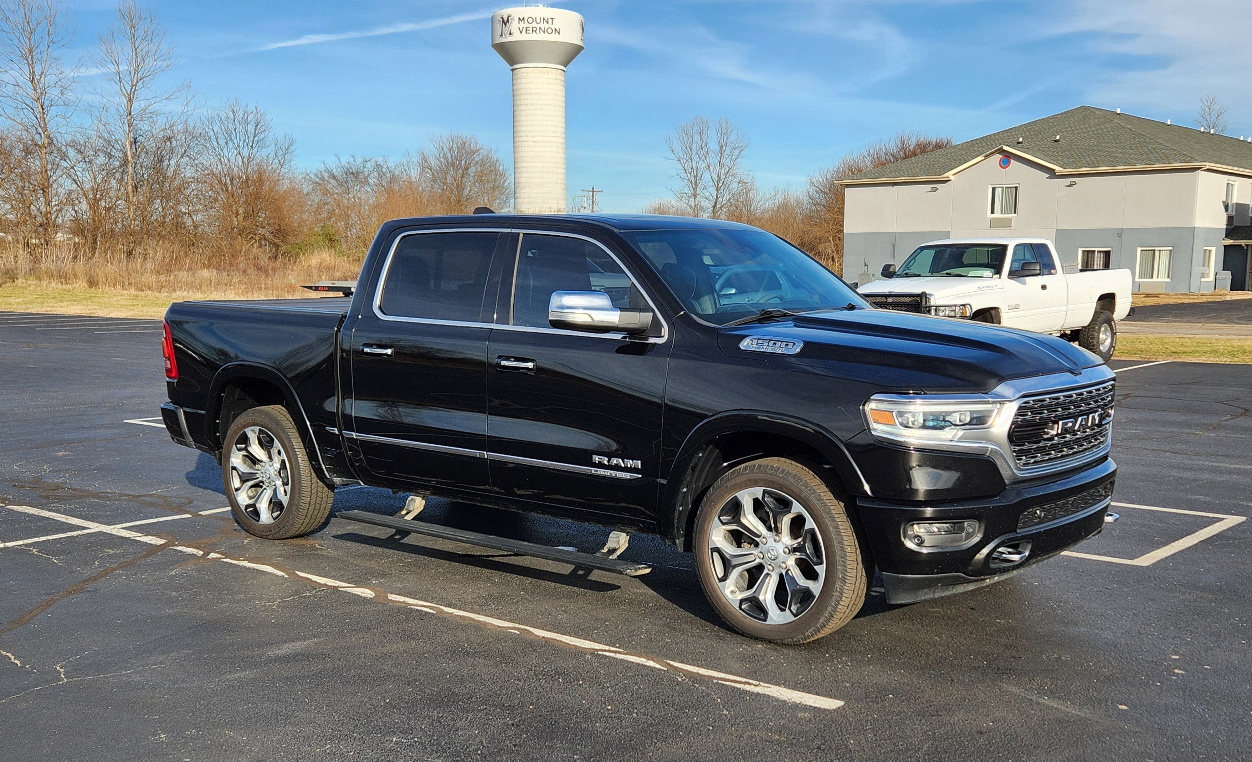 2019 RAM 1500 Limited Crew Cab 4x4 5'7" Box