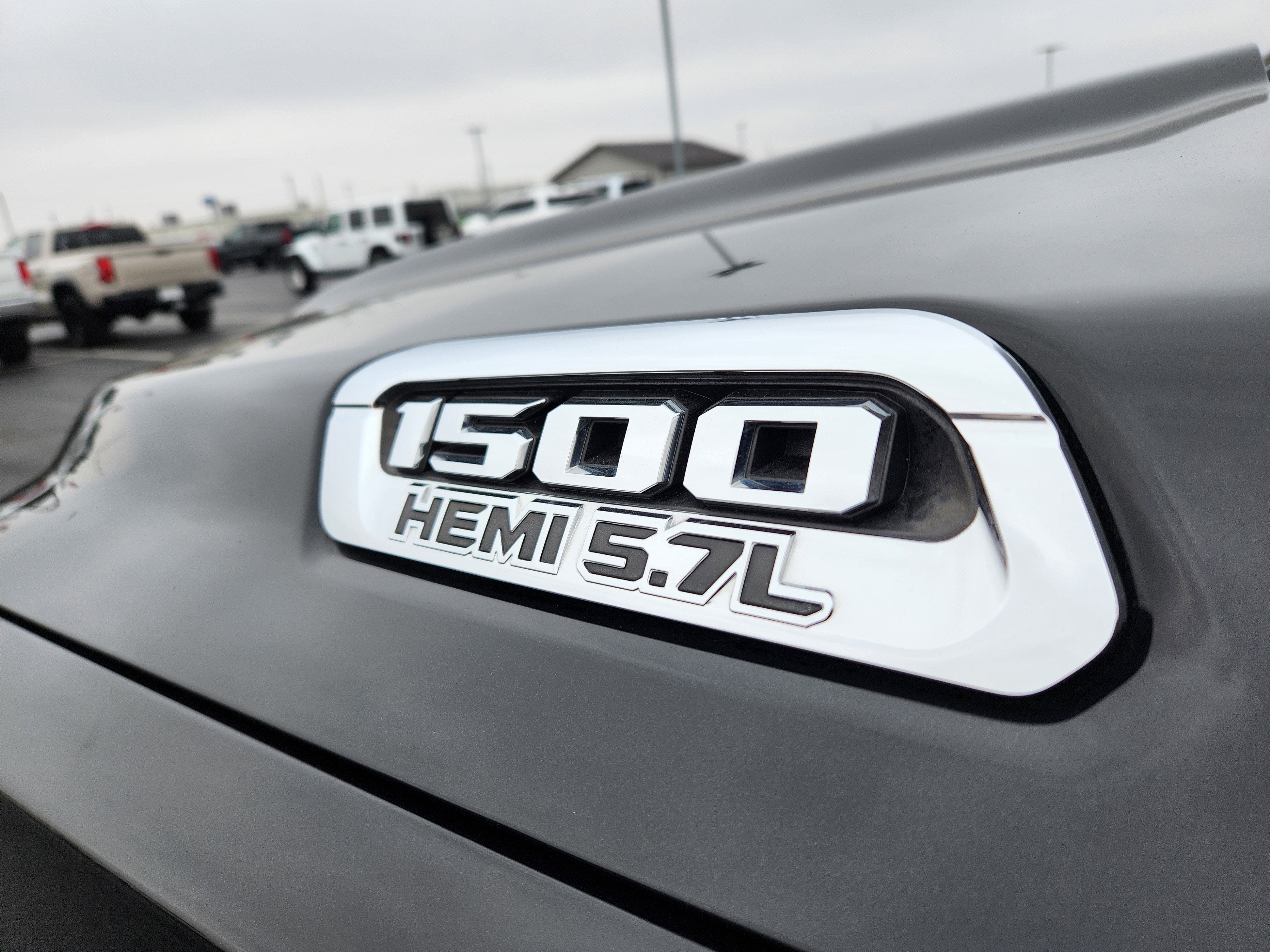 2021 RAM 1500 Laramie Crew Cab 4x4 5'7" Box