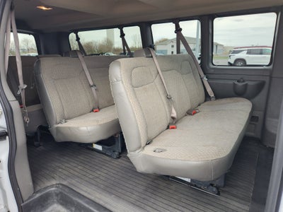 2023 Chevrolet Express Passenger 3500 1LS