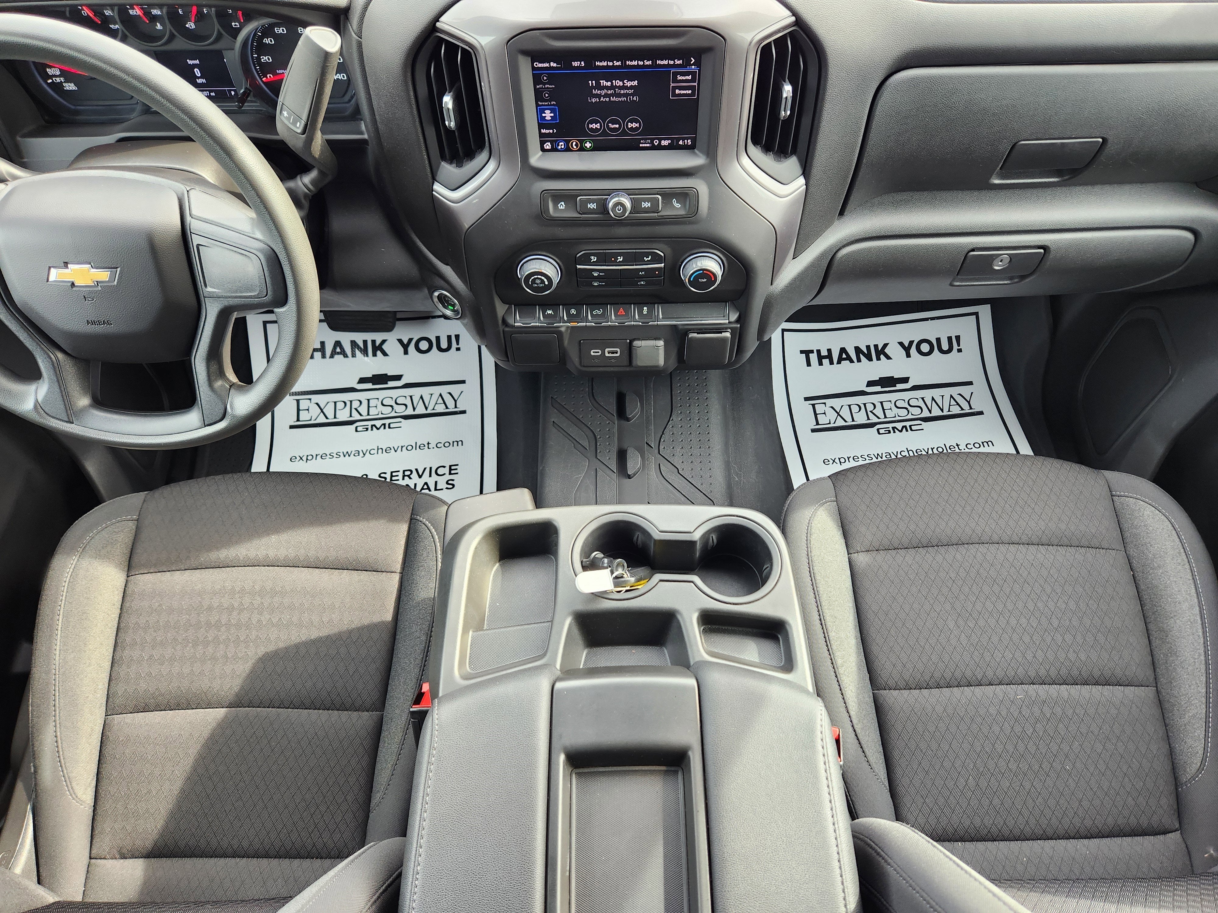 2024 Chevrolet Silverado 1500 Custom