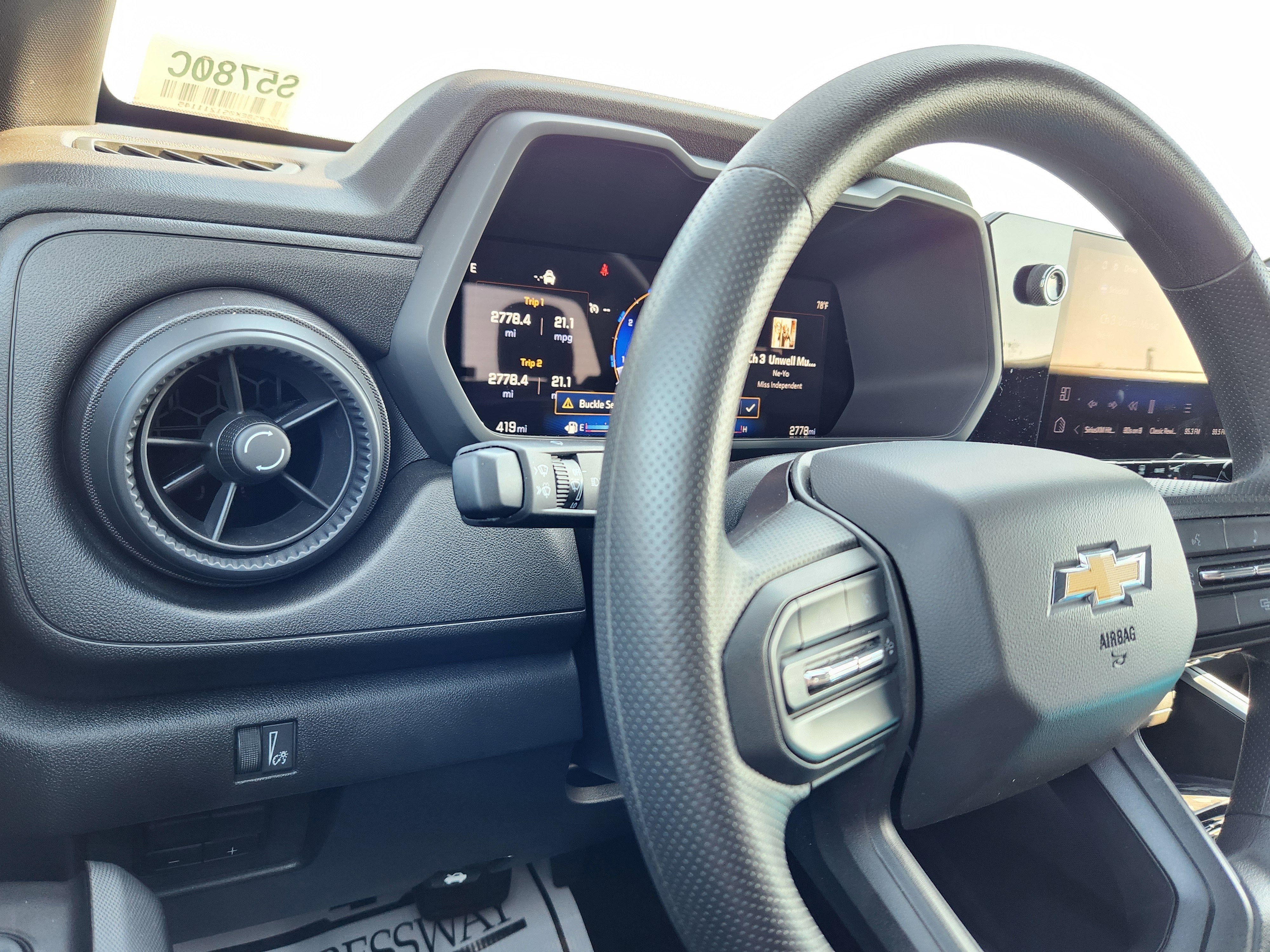 2025 Chevrolet Colorado WT/LT