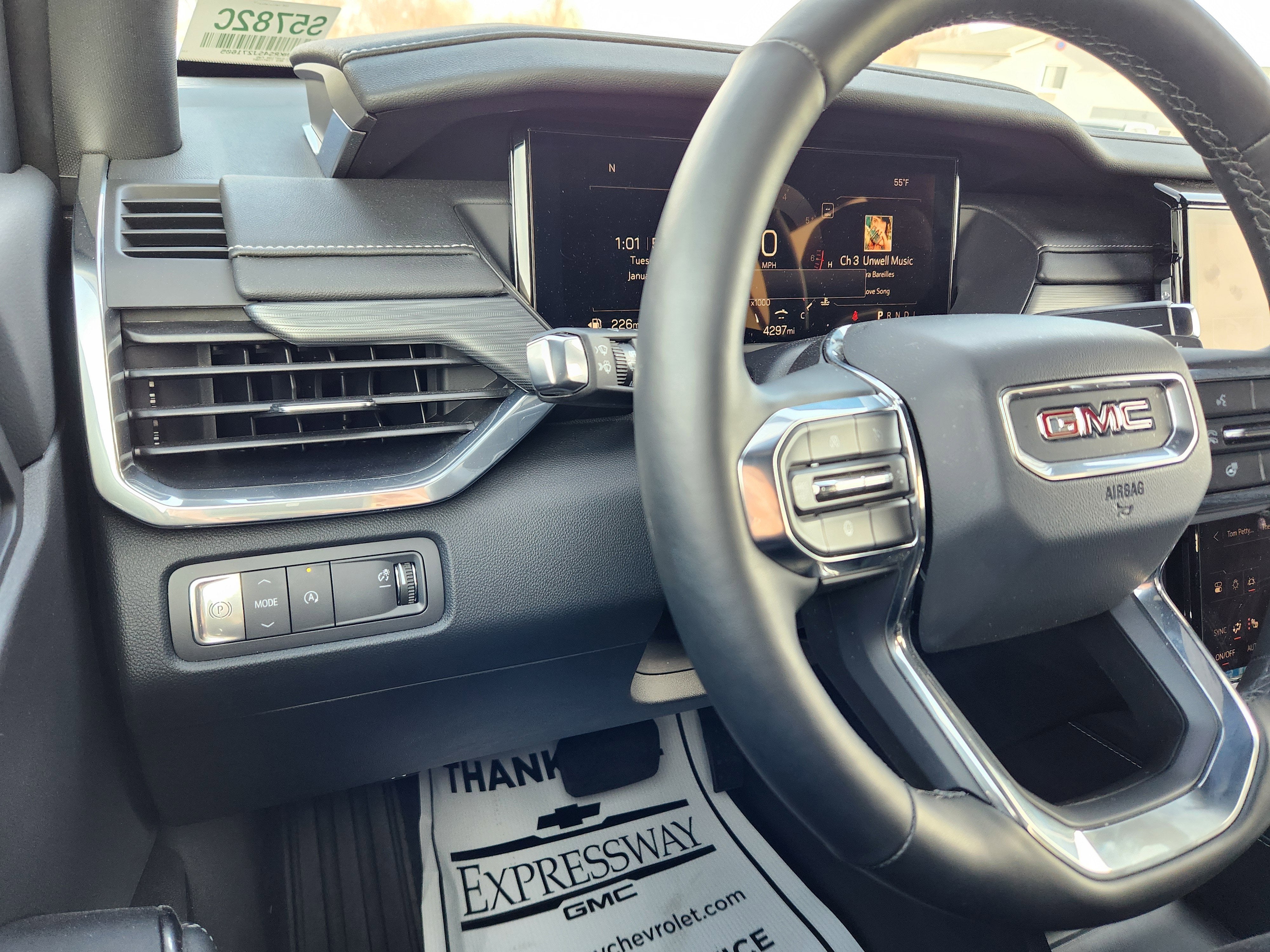 2025 GMC Acadia Elevation