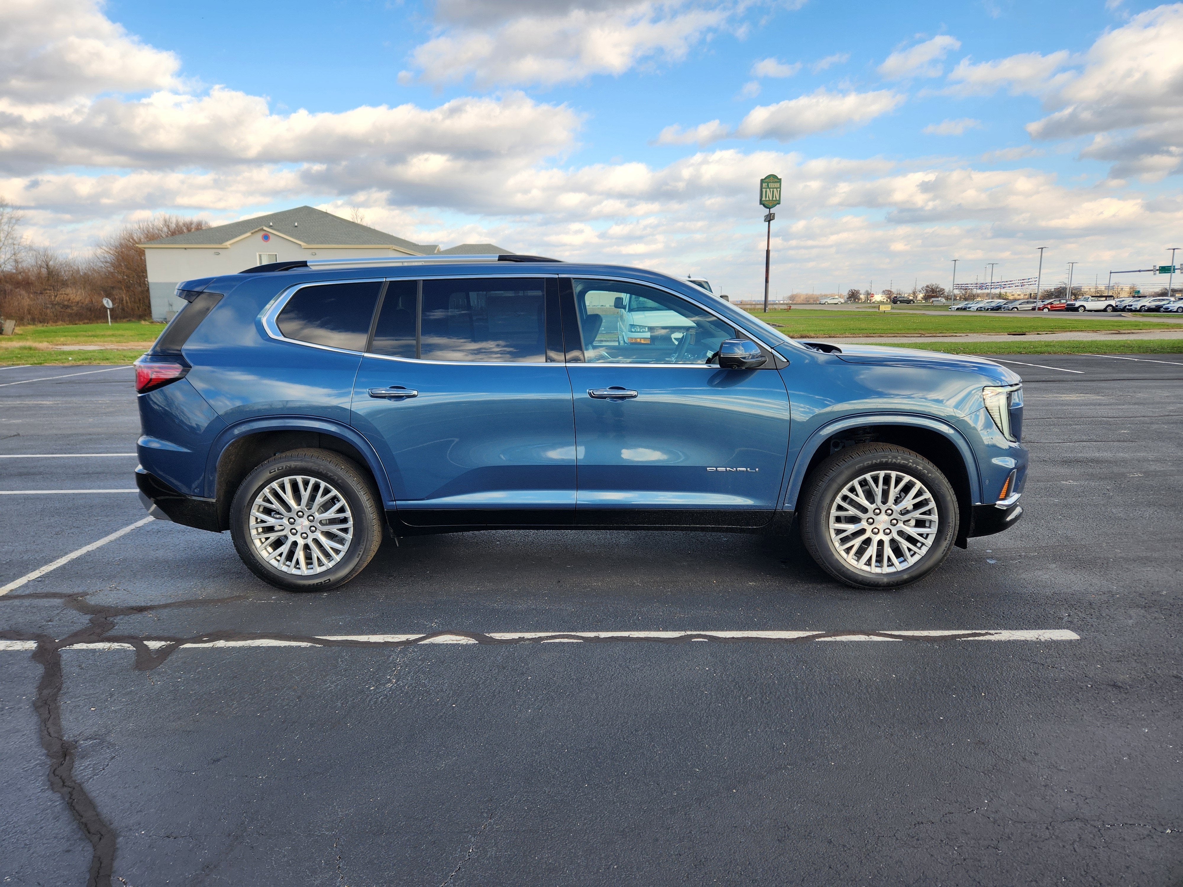 2026 GMC Acadia Denali