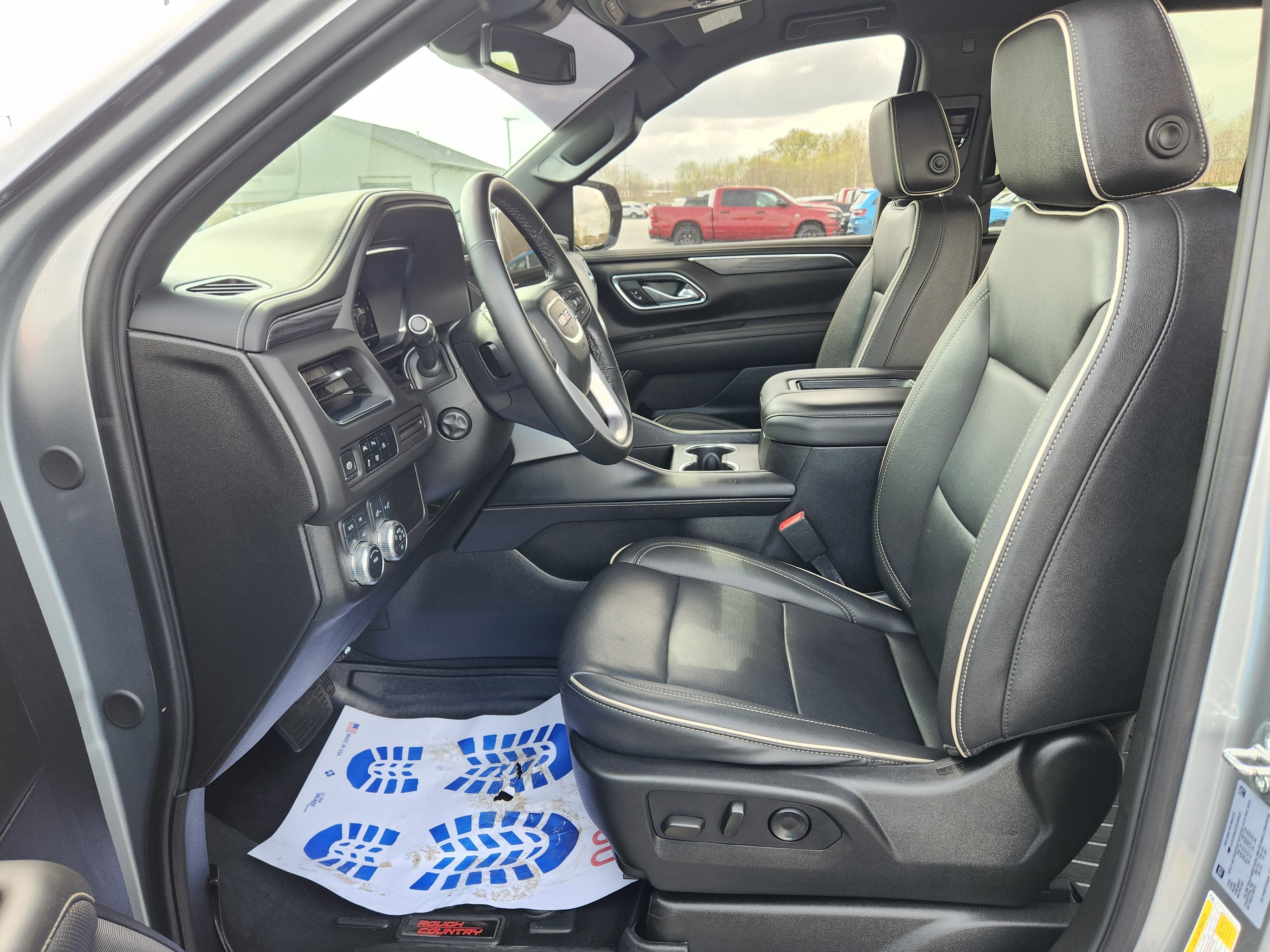 2024 GMC Yukon SLT