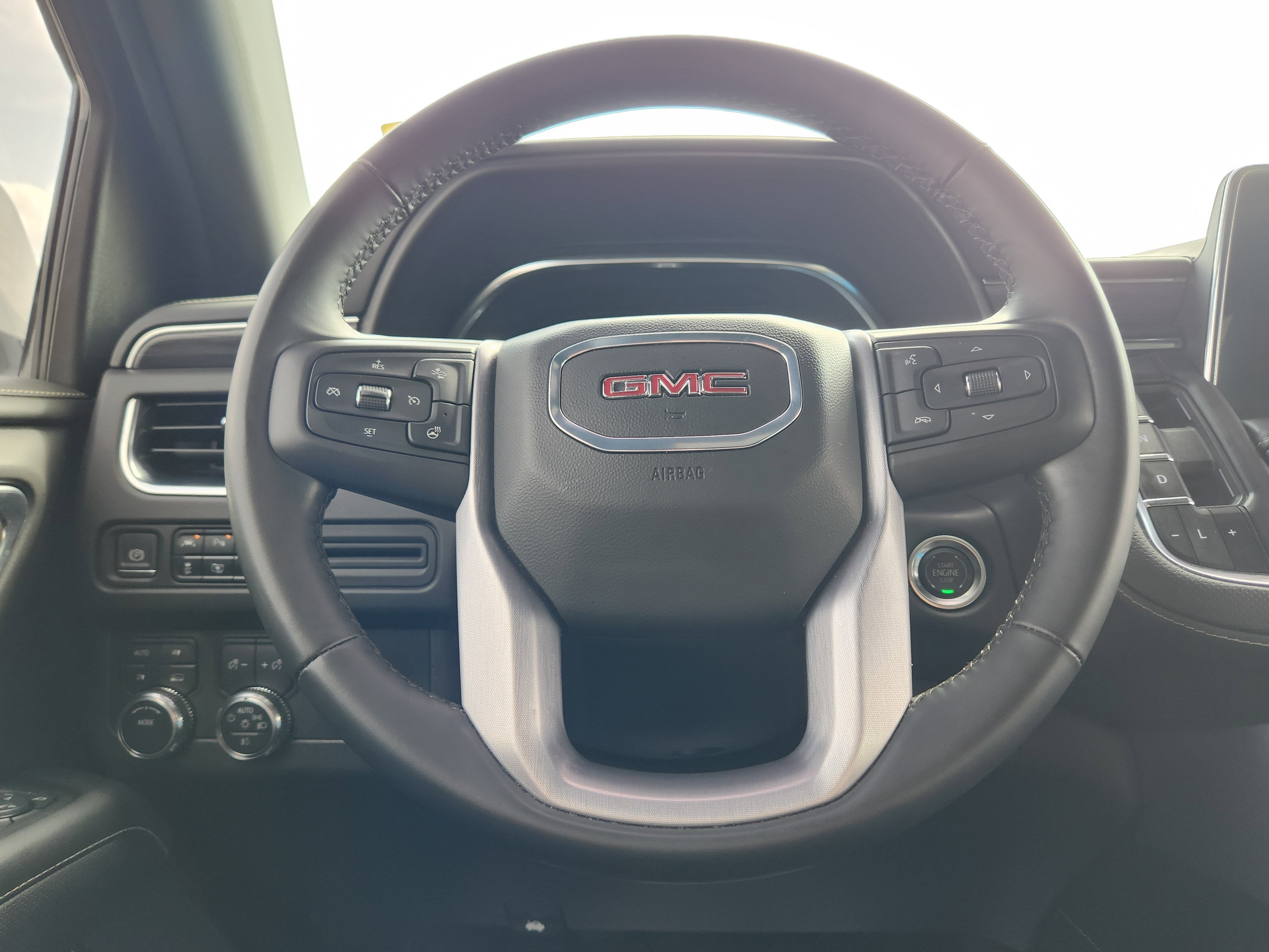 2024 GMC Yukon SLT